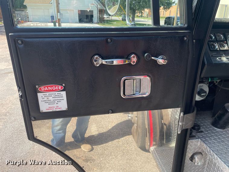 image for item NX9834 1994 Pierce Arrow  fire truck