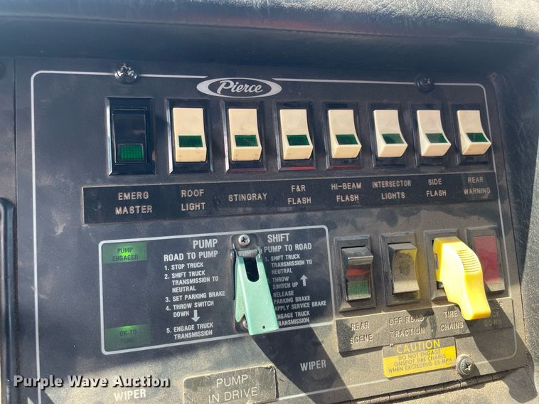 image for item NX9834 1994 Pierce Arrow  fire truck