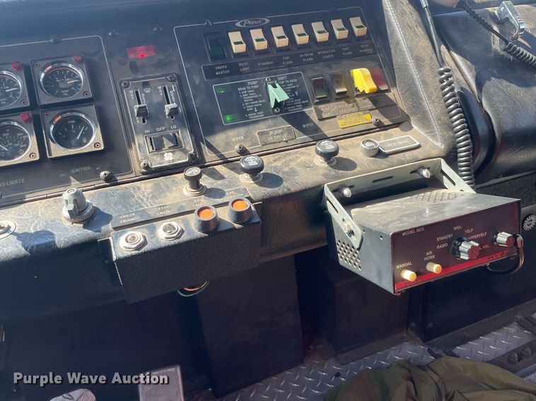 image for item NX9834 1994 Pierce Arrow  fire truck