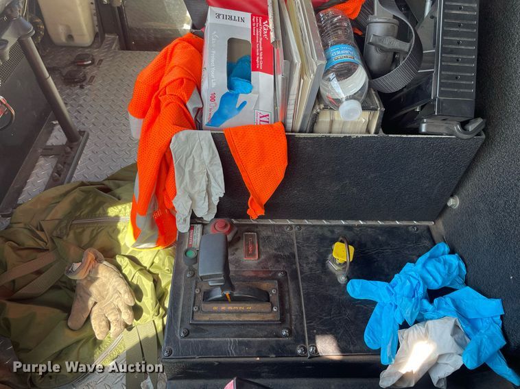 image for item NX9834 1994 Pierce Arrow  fire truck