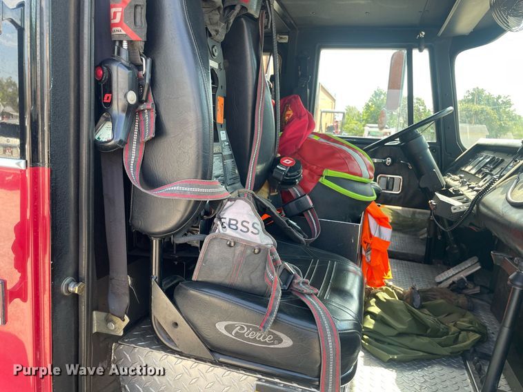 image for item NX9834 1994 Pierce Arrow  fire truck