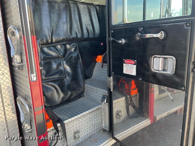 image for item NX9834 1994 Pierce Arrow  fire truck