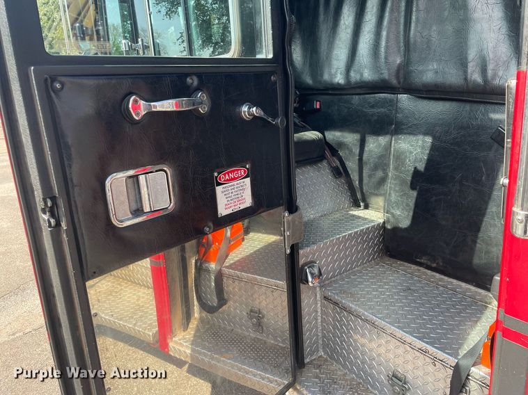 image for item NX9834 1994 Pierce Arrow  fire truck