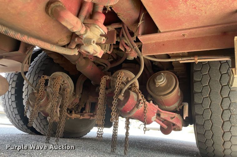 image for item NX9834 1994 Pierce Arrow  fire truck