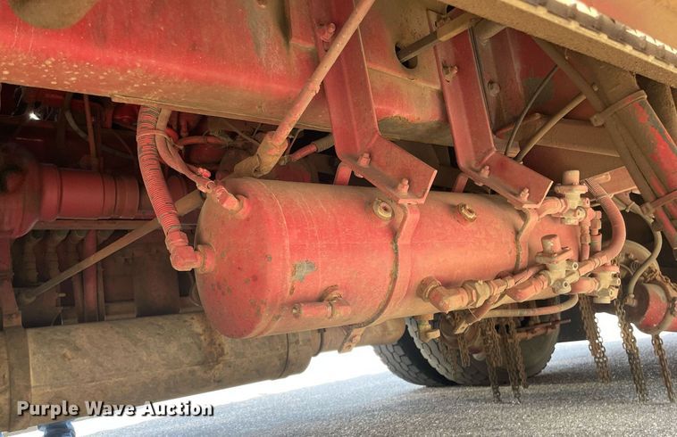 image for item NX9834 1994 Pierce Arrow  fire truck