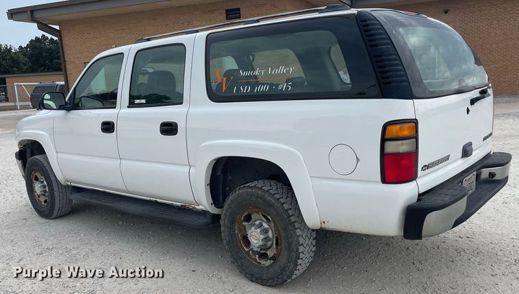 image for item NX9846 2005 Chevrolet Suburban  SUV