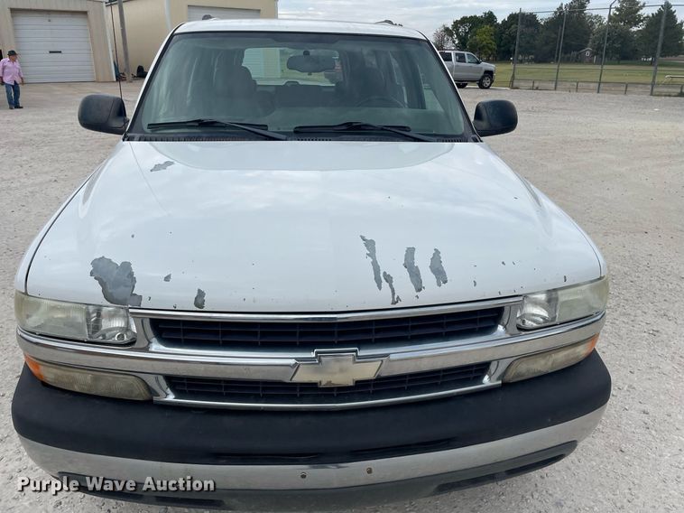 image for item NX9846 2005 Chevrolet Suburban  SUV