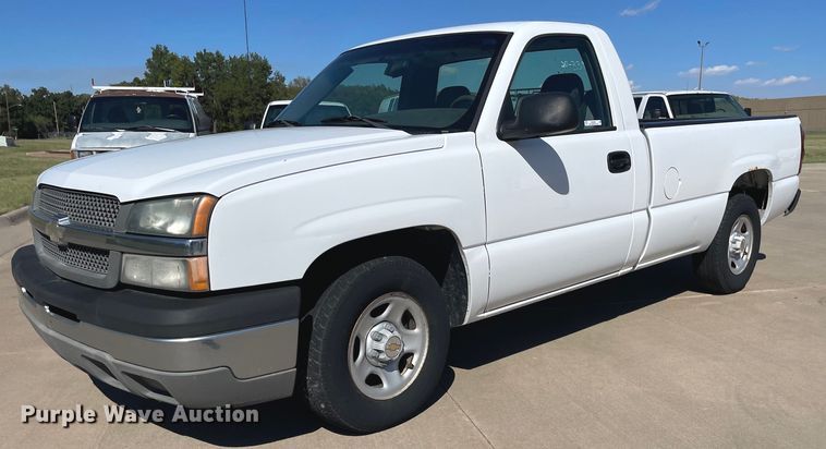 image for item NX9856 2003 Chevrolet Silverado 1500  pickup truck