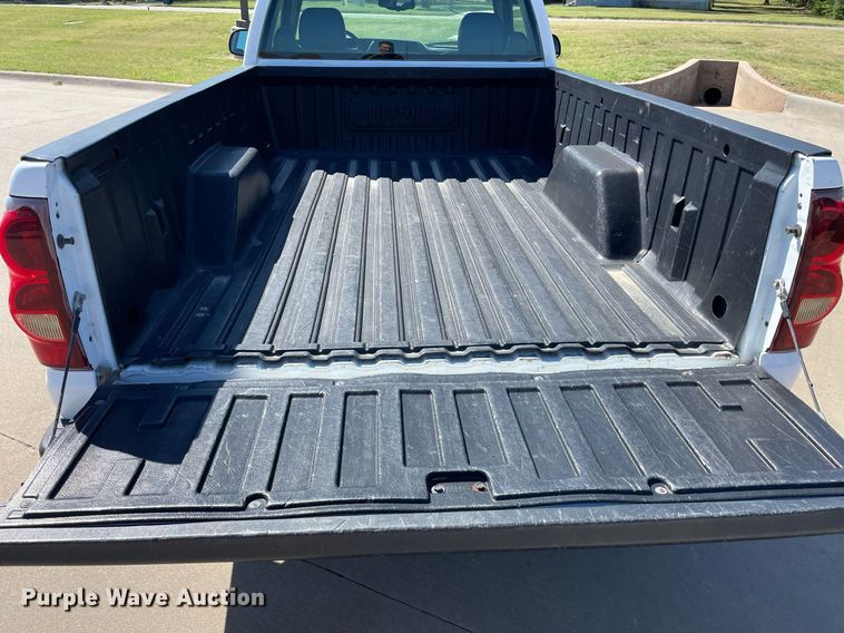 image for item NX9856 2003 Chevrolet Silverado 1500  pickup truck