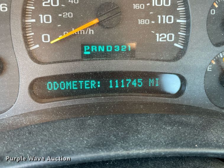 image for item NX9856 2003 Chevrolet Silverado 1500  pickup truck