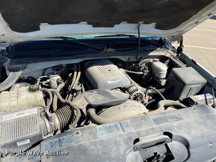 image for item NX9856 2003 Chevrolet Silverado 1500  pickup truck