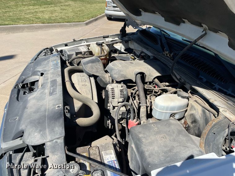 image for item NX9856 2003 Chevrolet Silverado 1500  pickup truck