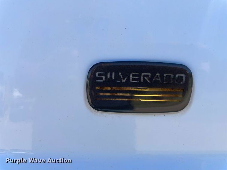 image for item NX9856 2003 Chevrolet Silverado 1500  pickup truck