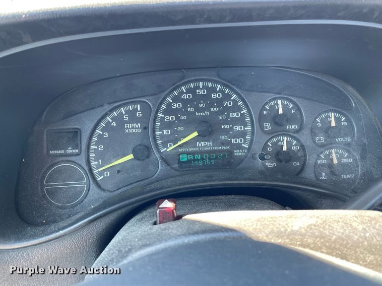 image for item NX9857 2000 Chevrolet Silverado 1500  pickup truck