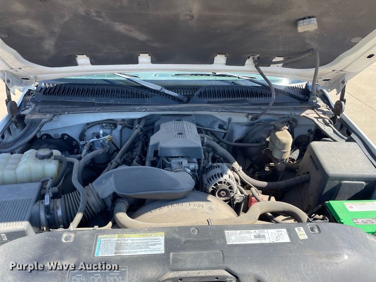 image for item NX9857 2000 Chevrolet Silverado 1500  pickup truck