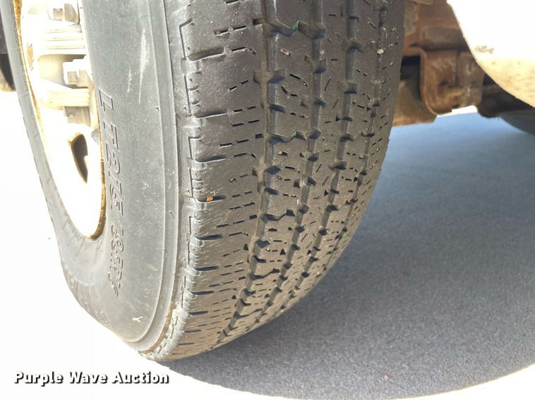 image for item NX9857 2000 Chevrolet Silverado 1500  pickup truck