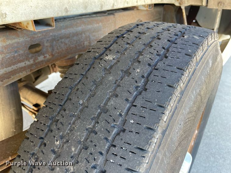 image for item NX9857 2000 Chevrolet Silverado 1500  pickup truck