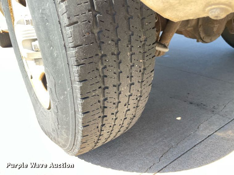 image for item NX9857 2000 Chevrolet Silverado 1500  pickup truck