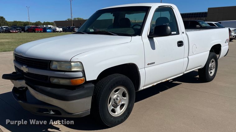 image for item NX9866 2000 Chevrolet Silverado 1500  pickup truck