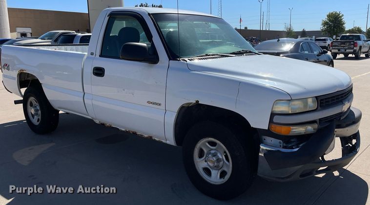 image for item NX9866 2000 Chevrolet Silverado 1500  pickup truck