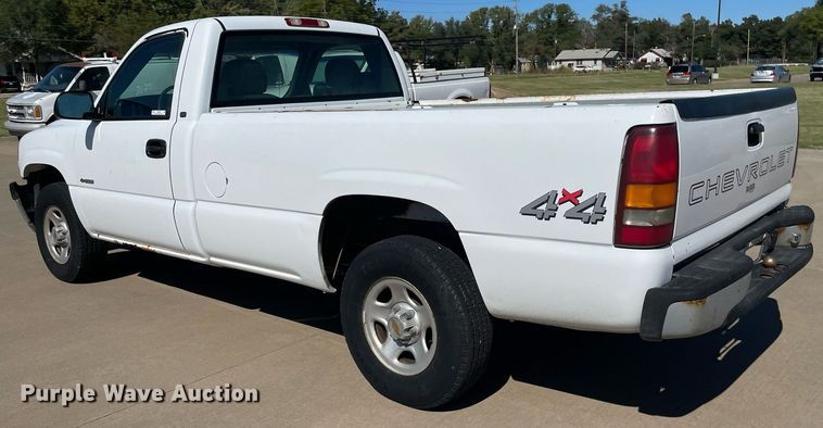 image for item NX9866 2000 Chevrolet Silverado 1500  pickup truck