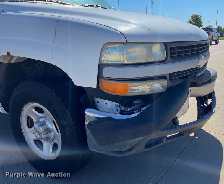 image for item NX9866 2000 Chevrolet Silverado 1500  pickup truck