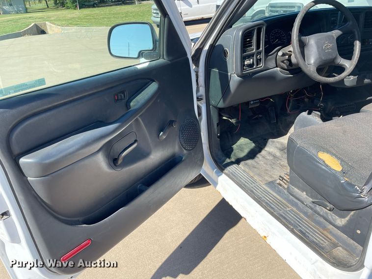 image for item NX9866 2000 Chevrolet Silverado 1500  pickup truck