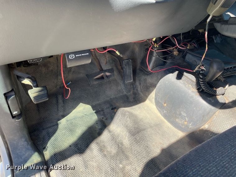 image for item NX9866 2000 Chevrolet Silverado 1500  pickup truck