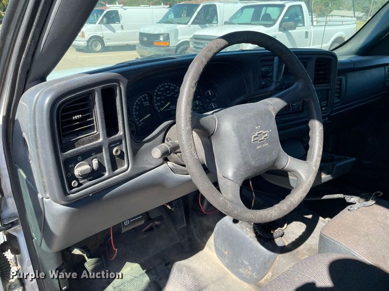 image for item NX9866 2000 Chevrolet Silverado 1500  pickup truck