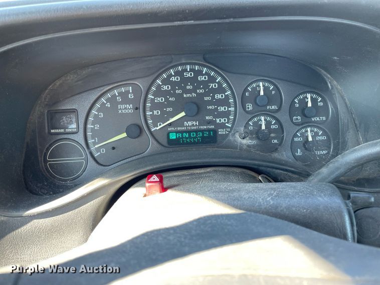 image for item NX9866 2000 Chevrolet Silverado 1500  pickup truck