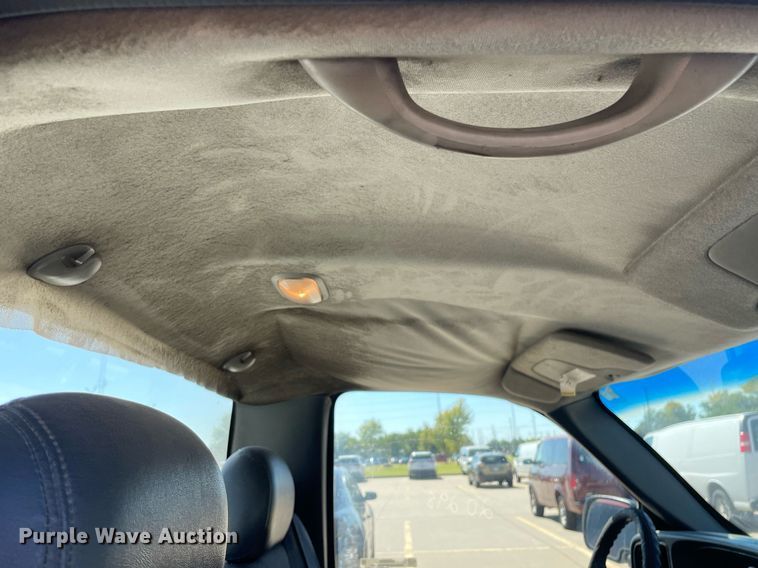 image for item NX9866 2000 Chevrolet Silverado 1500  pickup truck