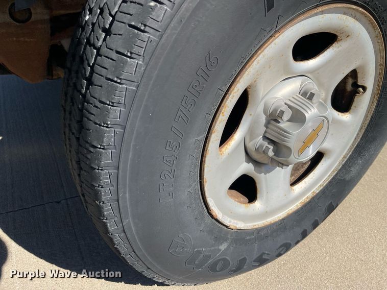 image for item NX9866 2000 Chevrolet Silverado 1500  pickup truck