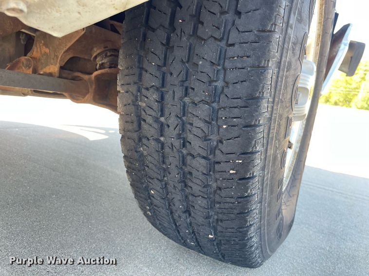 image for item NX9866 2000 Chevrolet Silverado 1500  pickup truck