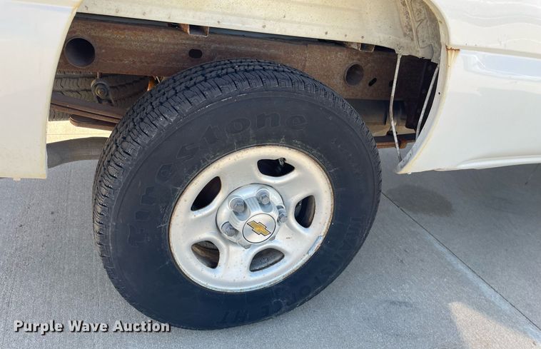 image for item NX9866 2000 Chevrolet Silverado 1500  pickup truck