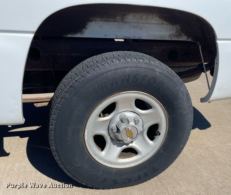 image for item NX9866 2000 Chevrolet Silverado 1500  pickup truck