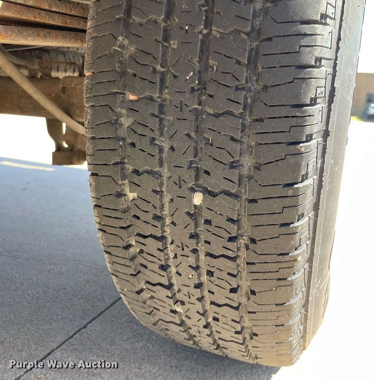 image for item NX9866 2000 Chevrolet Silverado 1500  pickup truck