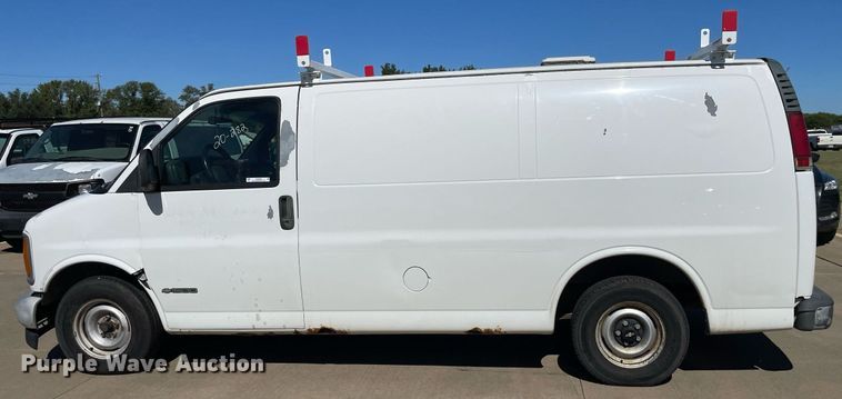 image for item NX9868 1999 Chevrolet Express 1500  van