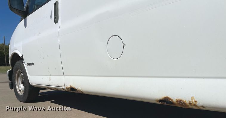 image for item NX9868 1999 Chevrolet Express 1500  van
