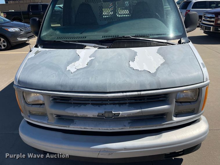 image for item NX9868 1999 Chevrolet Express 1500  van