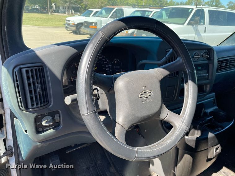 image for item NX9868 1999 Chevrolet Express 1500  van