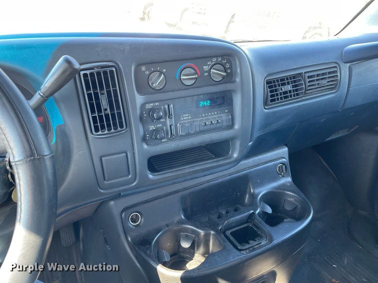 image for item NX9868 1999 Chevrolet Express 1500  van