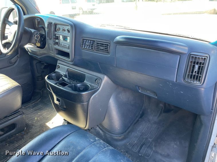 image for item NX9868 1999 Chevrolet Express 1500  van