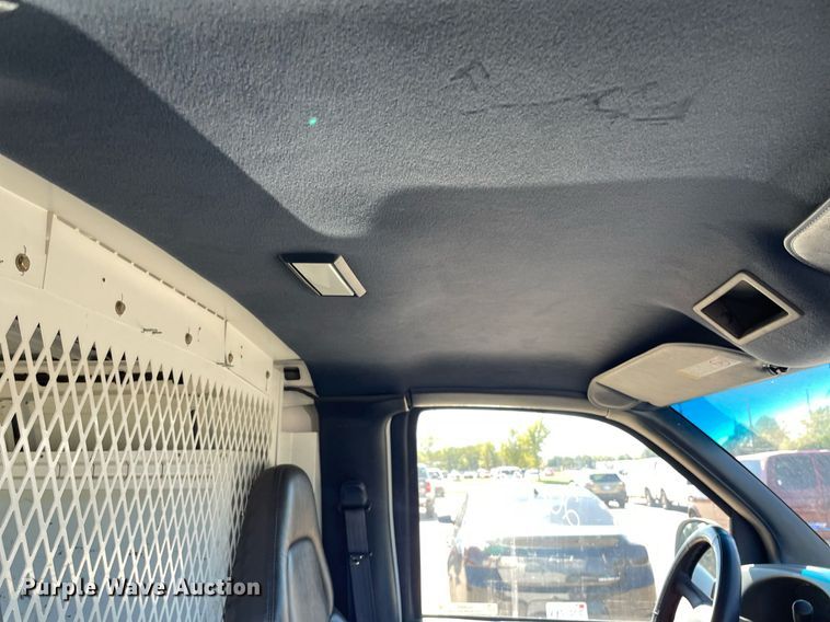 image for item NX9868 1999 Chevrolet Express 1500  van