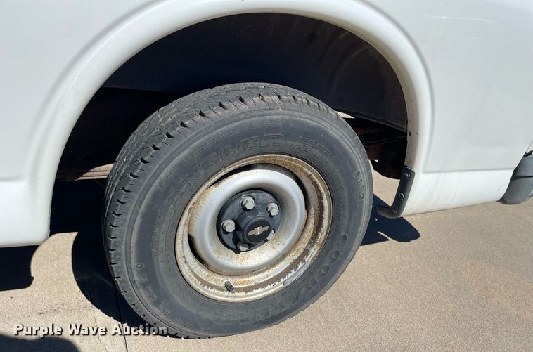 image for item NX9868 1999 Chevrolet Express 1500  van