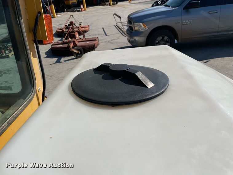 image for item NY9952 Waldon Sweepmaster 250  broom