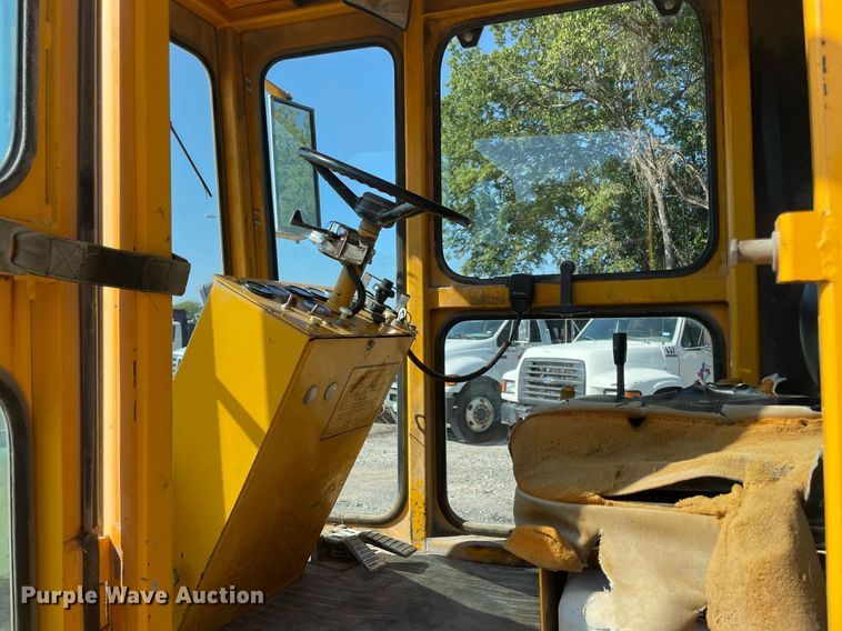 image for item NY9952 Waldon Sweepmaster 250  broom