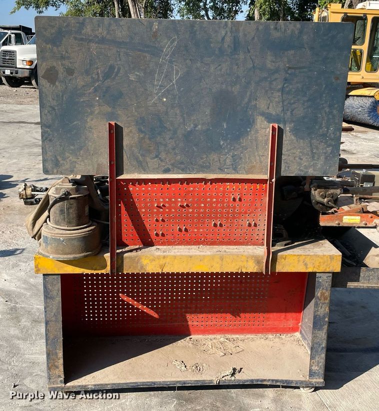 image for item NY9958 Ammco  work bench
