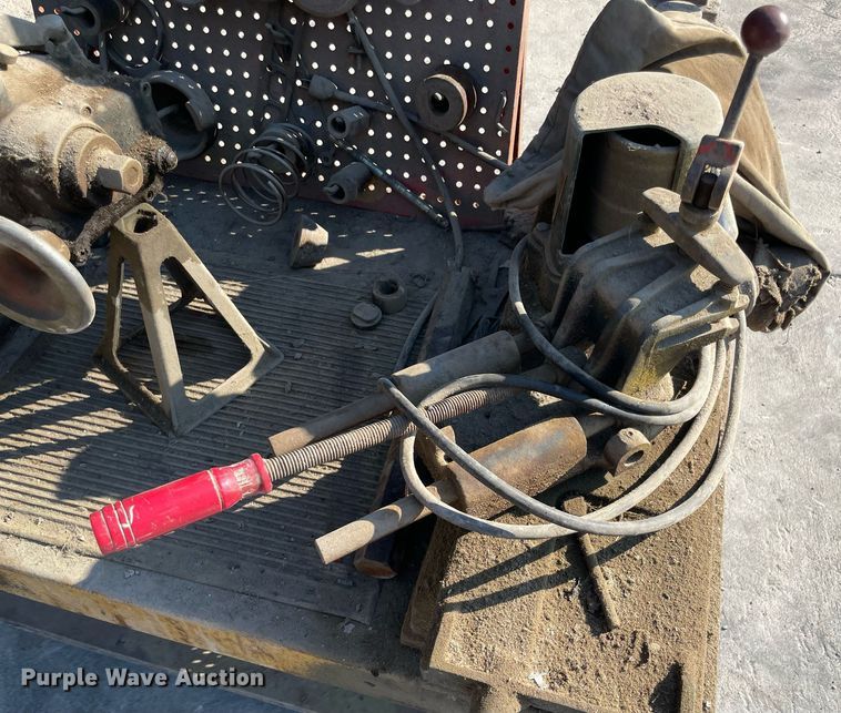 image for item NY9958 Ammco  work bench