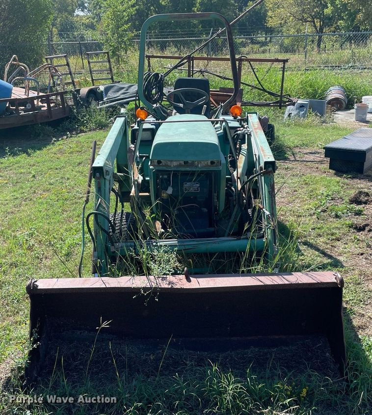 image for item NY9966 1994 John Deere 855  tractor