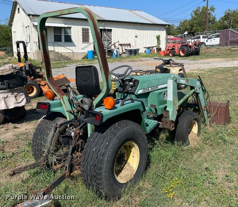 image for item NY9966 1994 John Deere 855  tractor